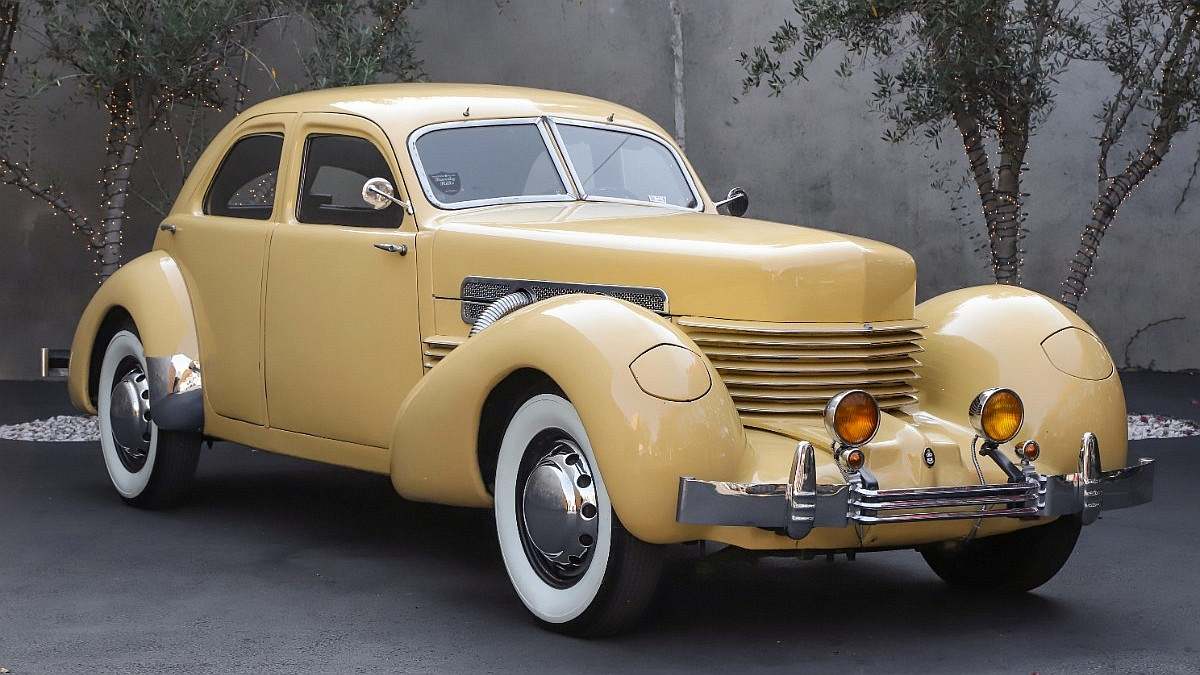 Click to Enlarge-Esc to Close myimgs/ArtDecoCars1910-36/1936 Cord 810 Westchester Sedan.jpg